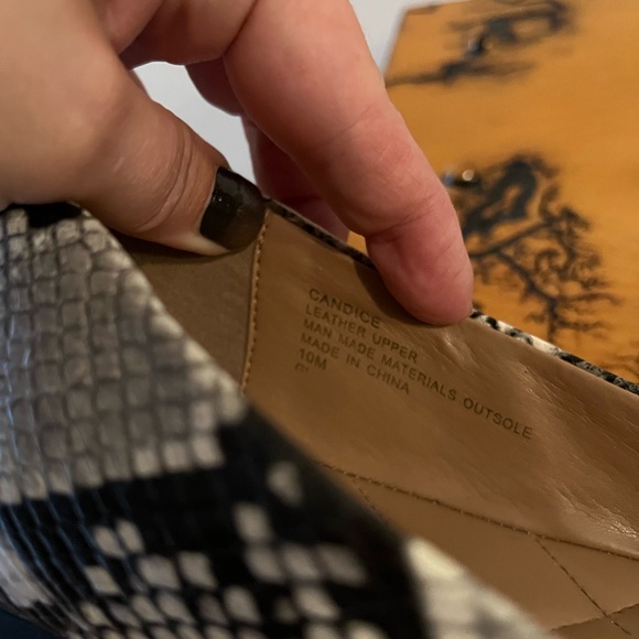 Beautiful NWOT Aerosoles! Size 10! Animal print pattern. - Picture 7 of 9